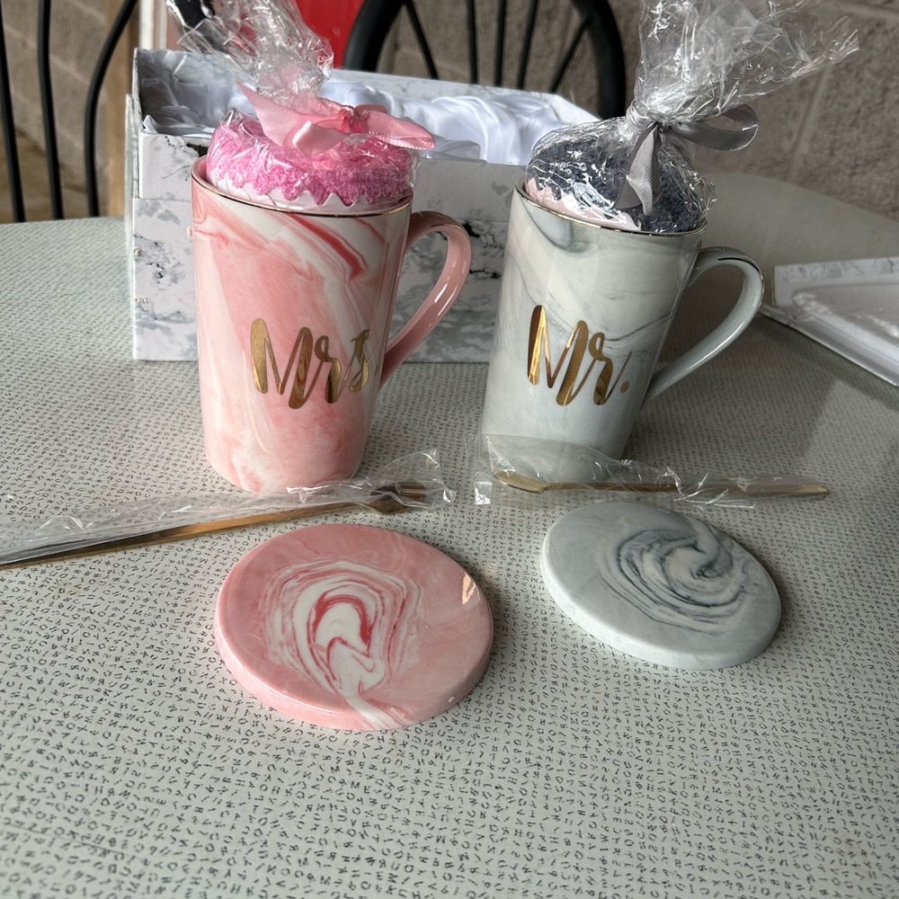 Mr. and Mrs. Marble Mug Set